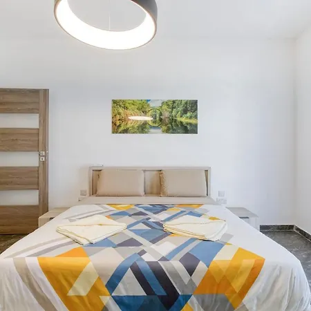 Apartment Stunning With Pool-hosted By Sweetstay Xagħra