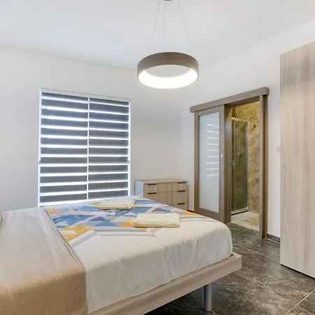 Stunning With Pool-hosted By Sweetstay Apartment